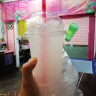 ระเบียงน้ำ-ชานมไข่มุก