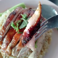 เมนูของร้าน ข้าวมันไก่ลุงยะ