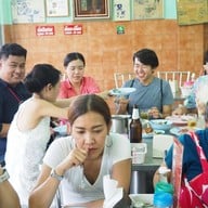 ข้าวหน้าไก่ ห้าแยก โรงพยาบาลกรุงเทพ