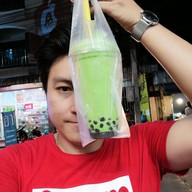 ระเบียงน้ำ-ชานมไข่มุก