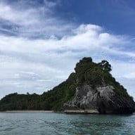 แหลมประทับ