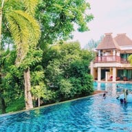 Crown Lanta Resort & Spa