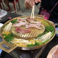 แฝด บุฟเฟ่ต์ ปิ้งย่าง & ซีฟู๊ด
