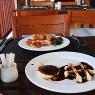 Crown Lanta Resort & Spa