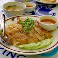 เมนูของร้าน ข้าวมันไก่ทอดเจ๊แกะ