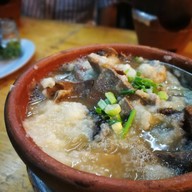 ข้าวหอม หมูทอด ใบกะเพรา วังหลัง