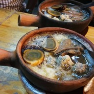 ข้าวหอม หมูทอด ใบกะเพรา วังหลัง