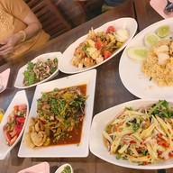 เมนูของร้าน ตะบันตำ ตำถาดบันลือโลก ปิ่นเกล้า