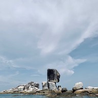 เกาะหินซ้อน