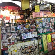 บรรยากาศ The Thursday ท่าอิฐ