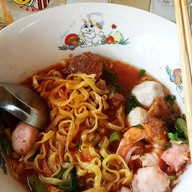 จันทราก๋วยเตี๋ยวทะเล แหลมงอบ