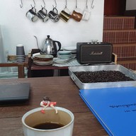 บรรยากาศ วิทยา Brew Specialty Coffee