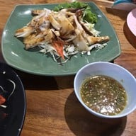 เมนูของร้าน ต้นรักซีฟู้ด