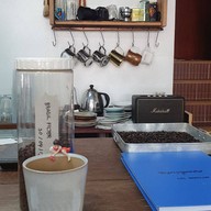 บรรยากาศ วิทยา Brew Specialty Coffee