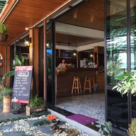 หน้าร้าน Intip Cafe'