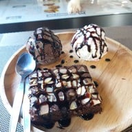 Dog Country Cafe พุทธมณฑลสาย2