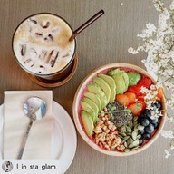 ยูนีค คาเฟ่ -