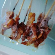 หมูปิ้งจิ๋ว สันติธรรม