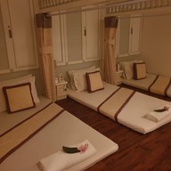 Center Point Massage & Spa สุขุมวิท 24