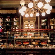 บรรยากาศ Demel (K.u.K. Hofzuckerbäcker Demel)