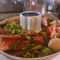 กินเตี๋ยวเหลียวเขา