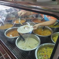 เมนูของร้าน ข้าวแกงตุ๊โภชนา