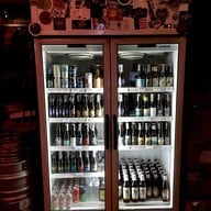 บรรยากาศ Eight Days A Week Homebar Eight Days A Week Homebar