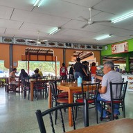 บรรยากาศ ข้าวแกงตุ๊โภชนา