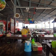 บรรยากาศ ก๋วยเตี๋ยวไก่อันดับ 1 สาขาวัดหลวงพ่อโตบางพลี (Tops) 1