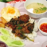 เมนูของร้าน ตั๊กกะเพรายักษ์ Top สิงห์บุรี