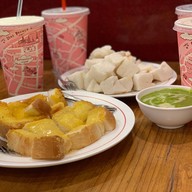 เมนูของร้าน มนต์นมสด เสาชิงช้า