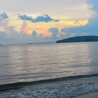 บรรยากาศ Frog Beach Bar