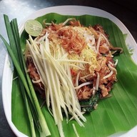 ครัวทรงโปรด ตามสั่งและผัดไทย สุขสวัสดิ์26 แยก4