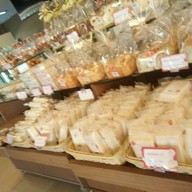 เปลวทิพย์ สันกำแพง