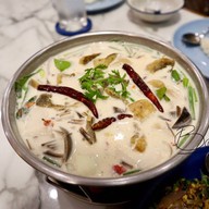 เมนูของร้าน Kang Pool Cafe