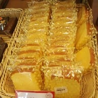 เปลวทิพย์ สันกำแพง