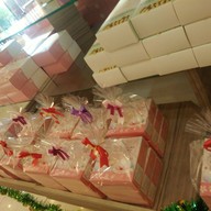 เปลวทิพย์ สันกำแพง