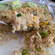 เจ๊เอื้อง ก๋วยเตี๋ยวหมูบ้านบึง