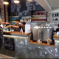 ยิ้มสู้ คาเฟ่ อรุณอมรินทร์ 39