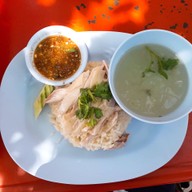 เมนูของร้าน ข้าวมันไก่เบตง ข้างโรงรับจำนำ