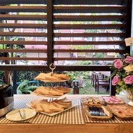 Ploy's  Pearl  Hotel