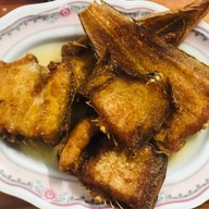เมนูของร้าน ครัวเจ๊แมว ปากน้ำปราณ