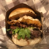 เมนูของร้าน Mother Trucker Burger