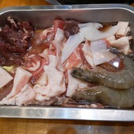 แบร์กริล ปิ้งย่าง หาดใหญ่