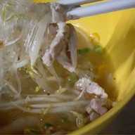 ก๋วยเตี๋ยวไก่ไทยนายโต้งเจ้าเก่า ซอย 2