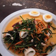 เมนูของร้าน อิ่มเพลิน สวนผึ้ง