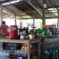 แอบแซบริมทาง