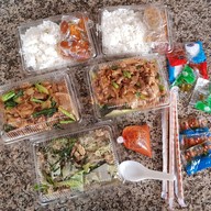 เจ้หวีตามสั่ง เข้ามาใต้โรงเเรมตวันนา วนเข้ามาเเล้วเจอจุดแลกบัตร มองขวามือเลี้ยวเข้ามาในซอย