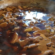 ก๋วยเตี๋ยวเนื้อวัว ศาลาแดง