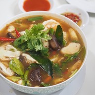 เมนูของร้าน เจ๊ไฝ ประตูผี